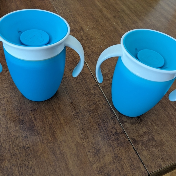 2 Munchkin Miracle 360 Trainer Spoutless Sippy Cups Lot 2 With Handles / 3rd cup - Picture 3 of 5